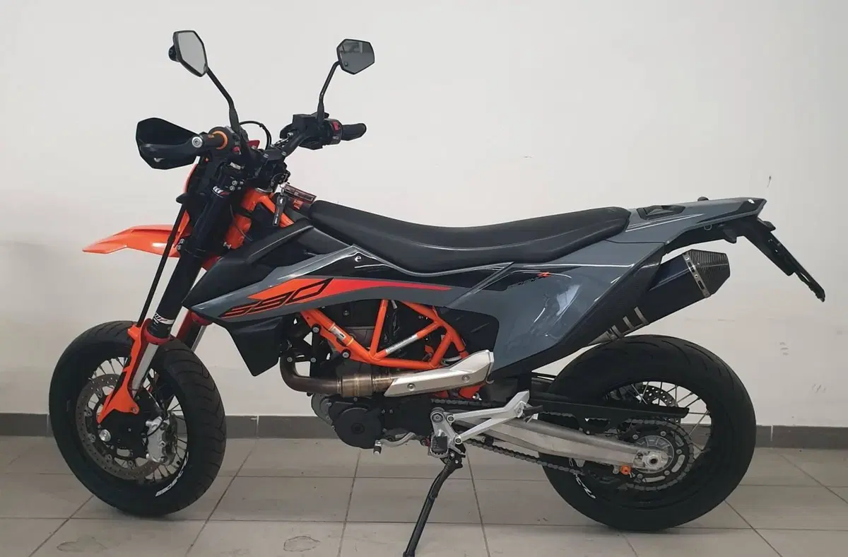 KTM 690 SMC R (2021 - 22)