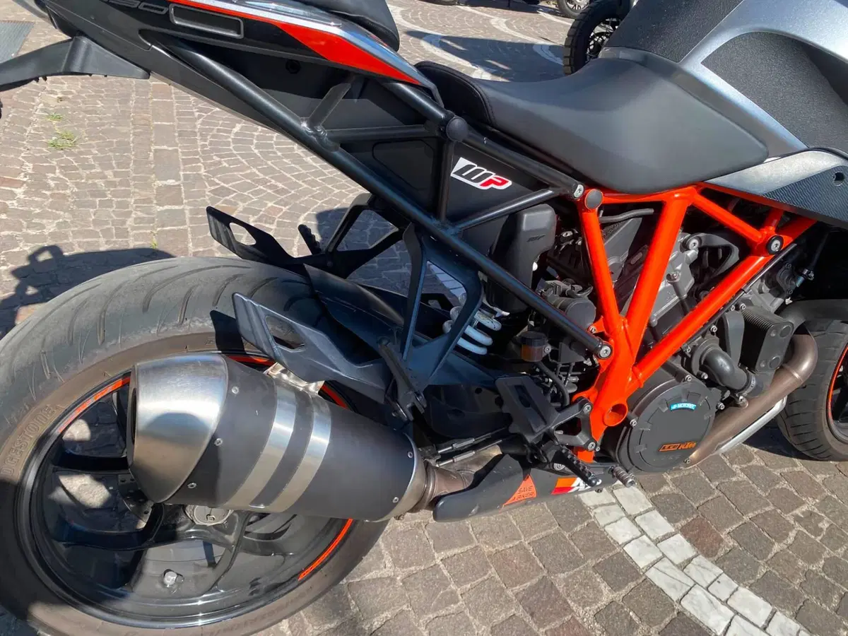 KTM 1290 Super Duke GT ABS (2016 - 18) (6)