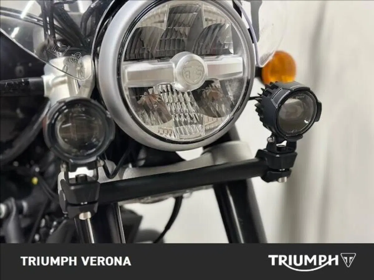 Royal Enfield Super Meteor 650 (2023 - 26) (8)
