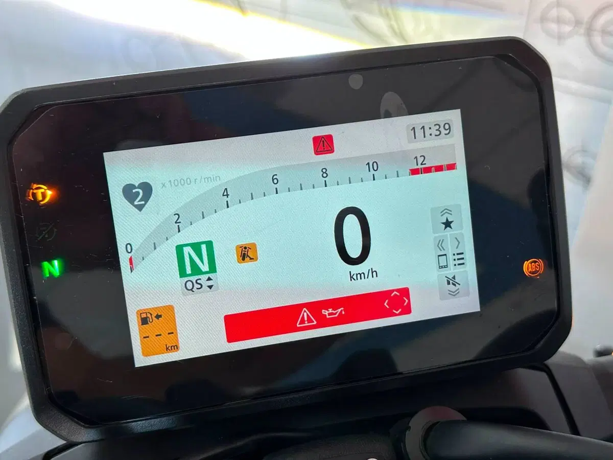 Honda CB 1000 Hornet SP (2025 - 26) (5)