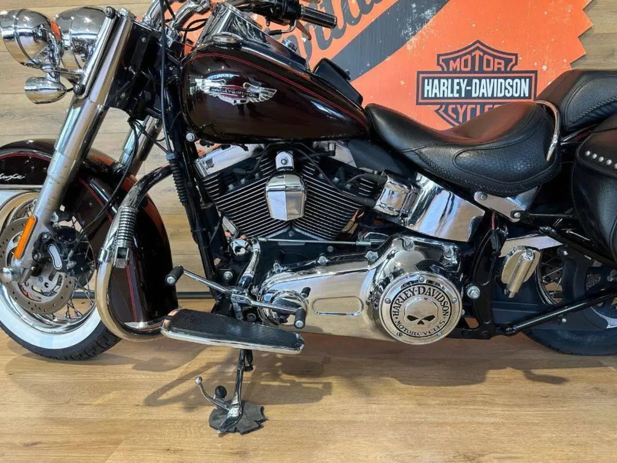 Harley-Davidson 1585 Softail Deluxe (2011) - FLSTN (11)