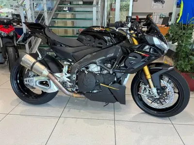 Aprilia Tuono V4 Factory (2021 - 24) usata
