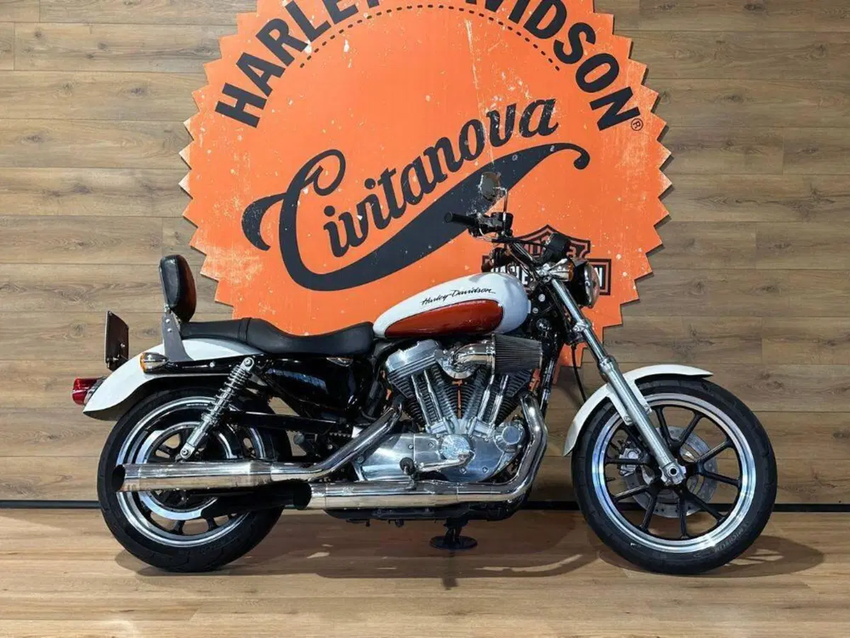 Harley-Davidson 883 SuperLow (2010 - 16) - XL 883L (2)