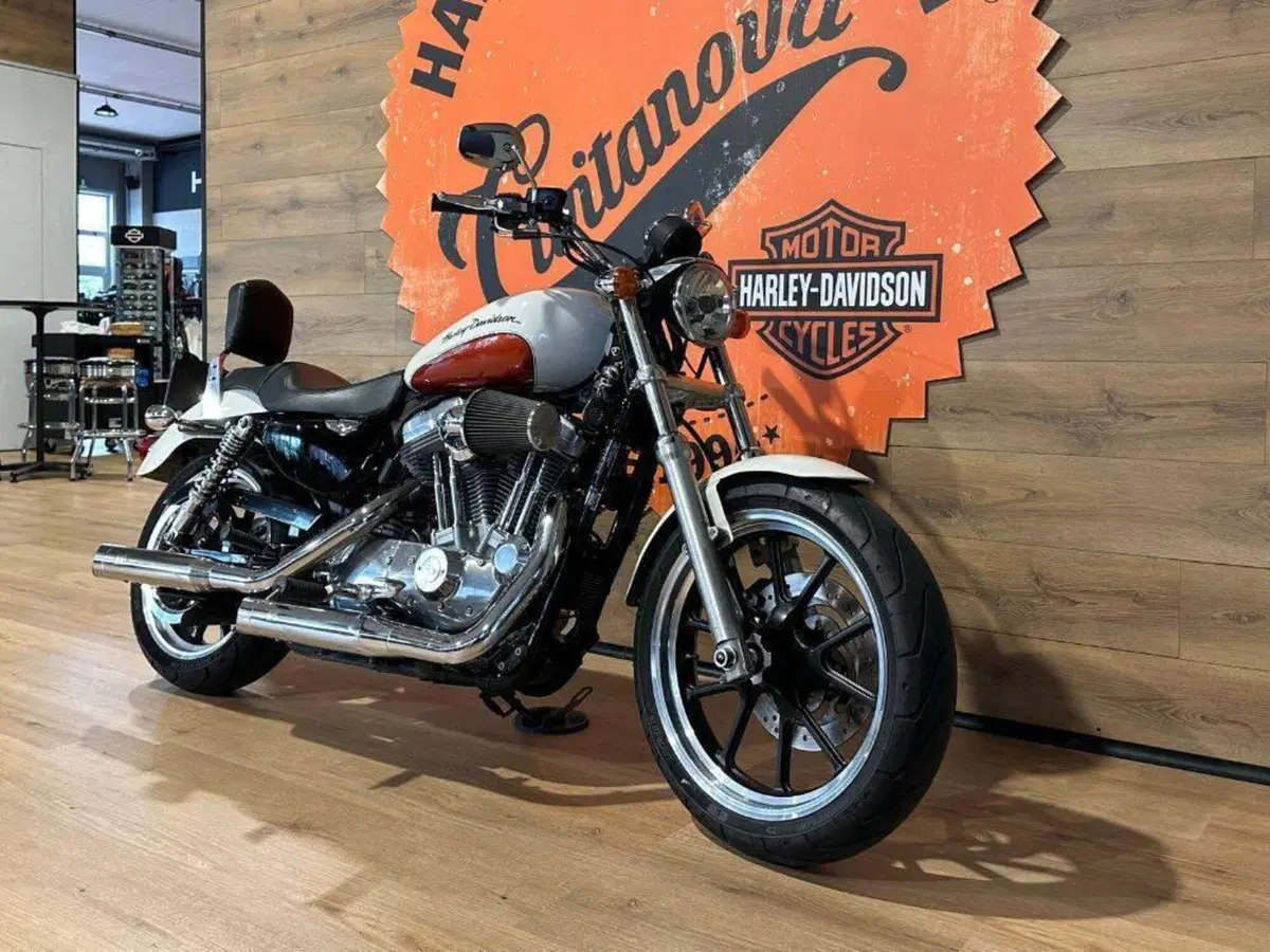 Harley-Davidson 883 SuperLow (2010 - 16) - XL 883L (4)