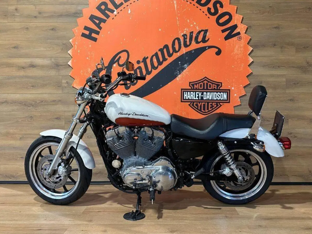 Harley-Davidson 883 SuperLow (2010 - 16) - XL 883L (8)