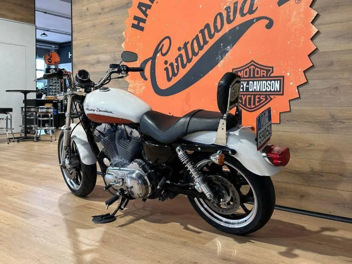 Harley-Davidson 883 SuperLow (2010 - 16) - XL 883L (10)