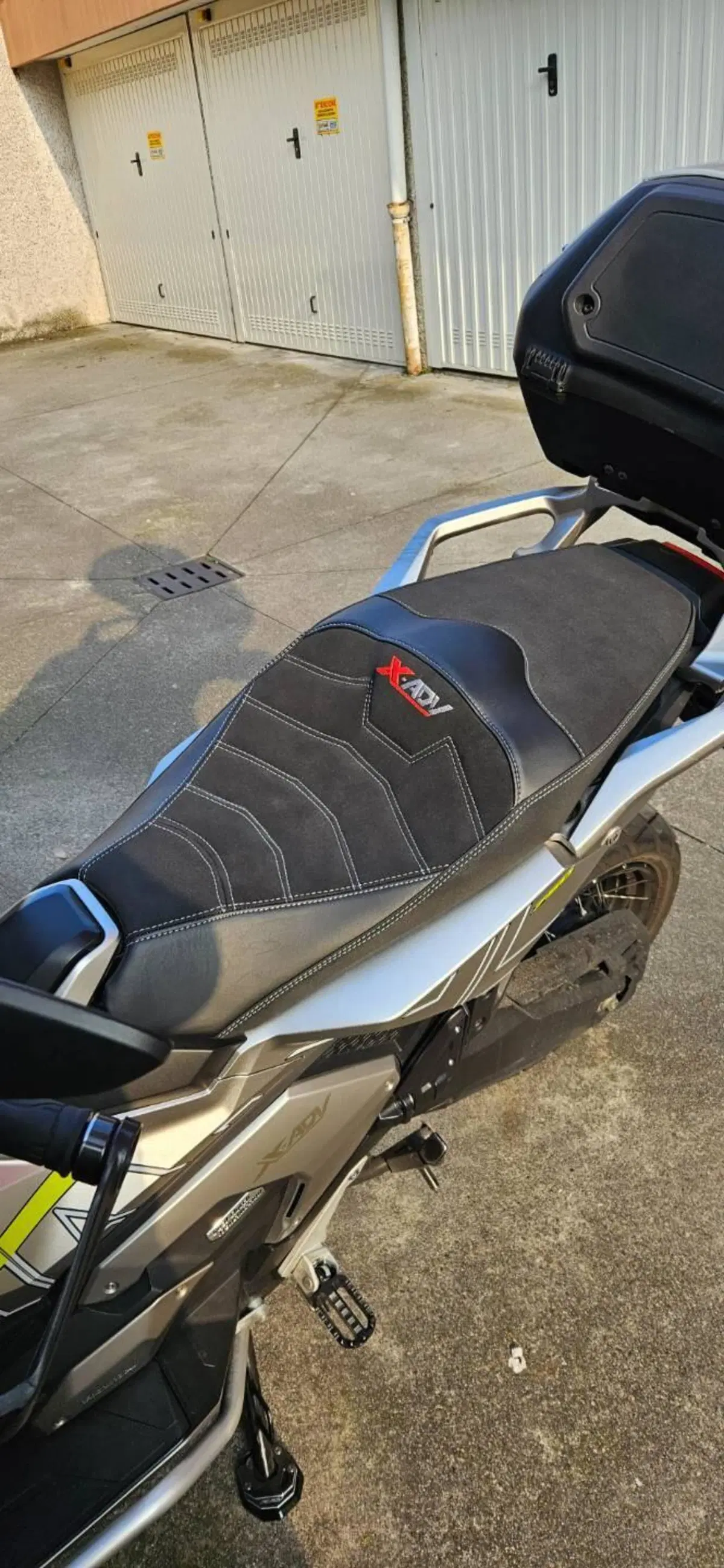 Honda X-ADV 750 DCT Gravel (2021 - 24) (3)