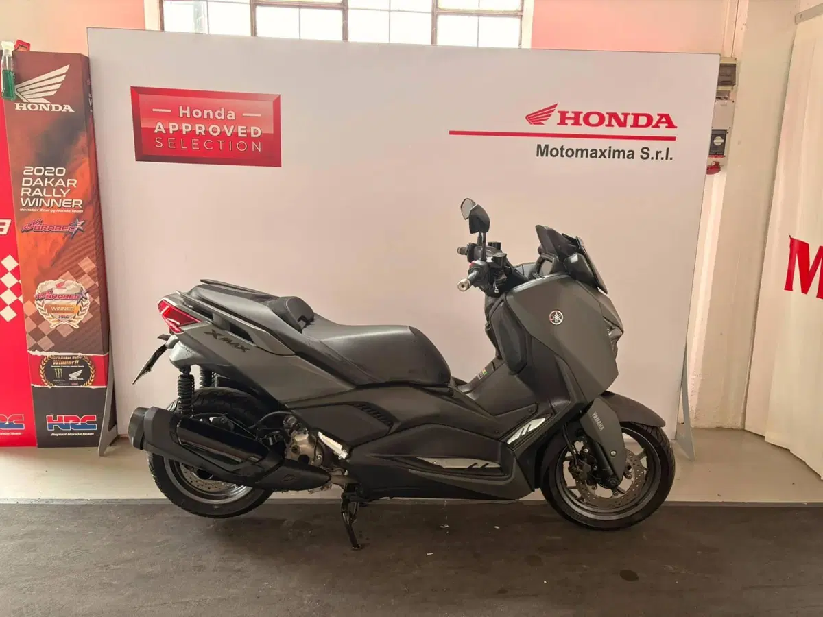 Yamaha X-Max 300 Tech Max+ (2025 - 26)