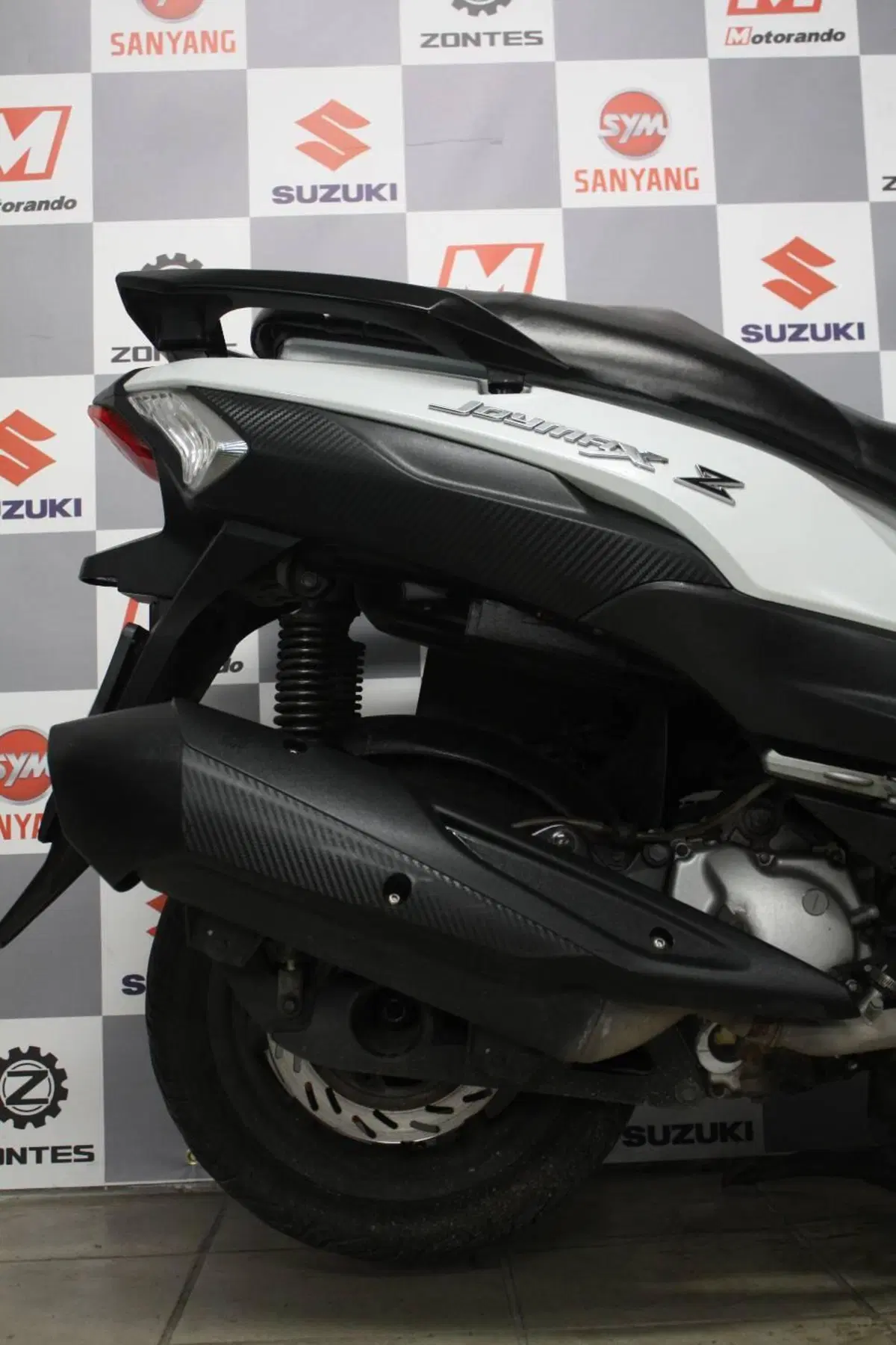 Sym Joymax 300 Z ABS (2018 - 20) (3)