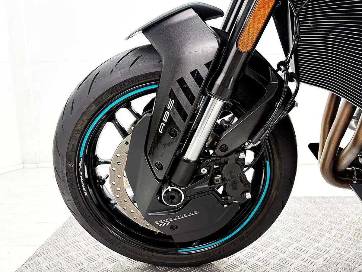 CFMOTO 675NK (2025 - 26) (13)