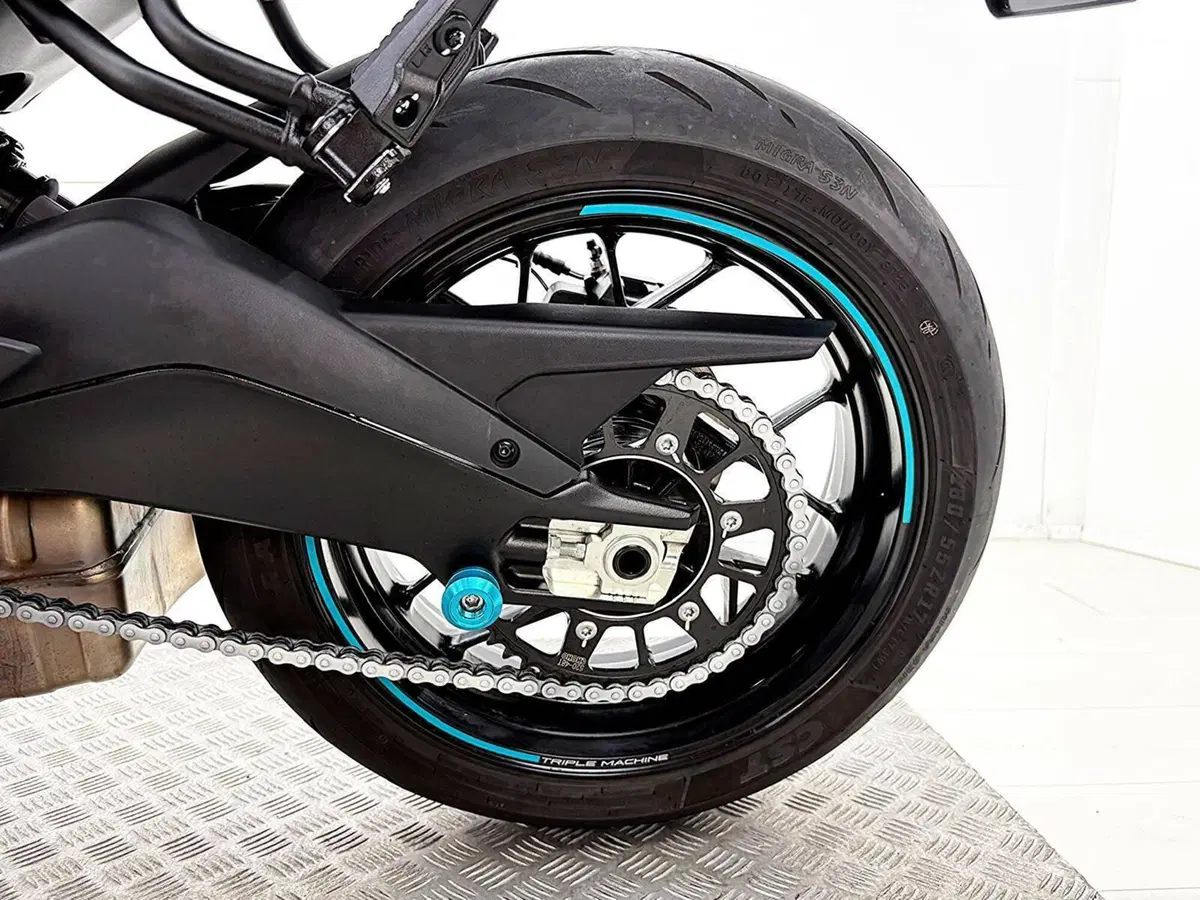 CFMOTO 675NK (2025 - 26) (19)