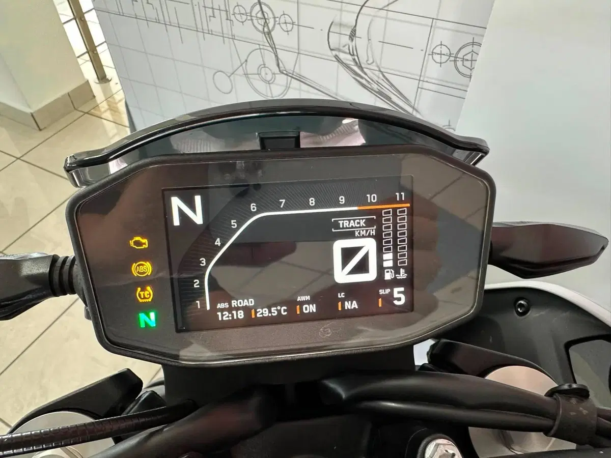 KTM 790 Duke L (2023 - 24) (5)
