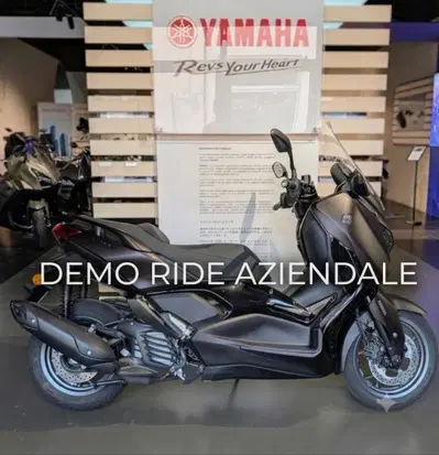Yamaha X-Max 300 Tech Max (2025 - 26) usata