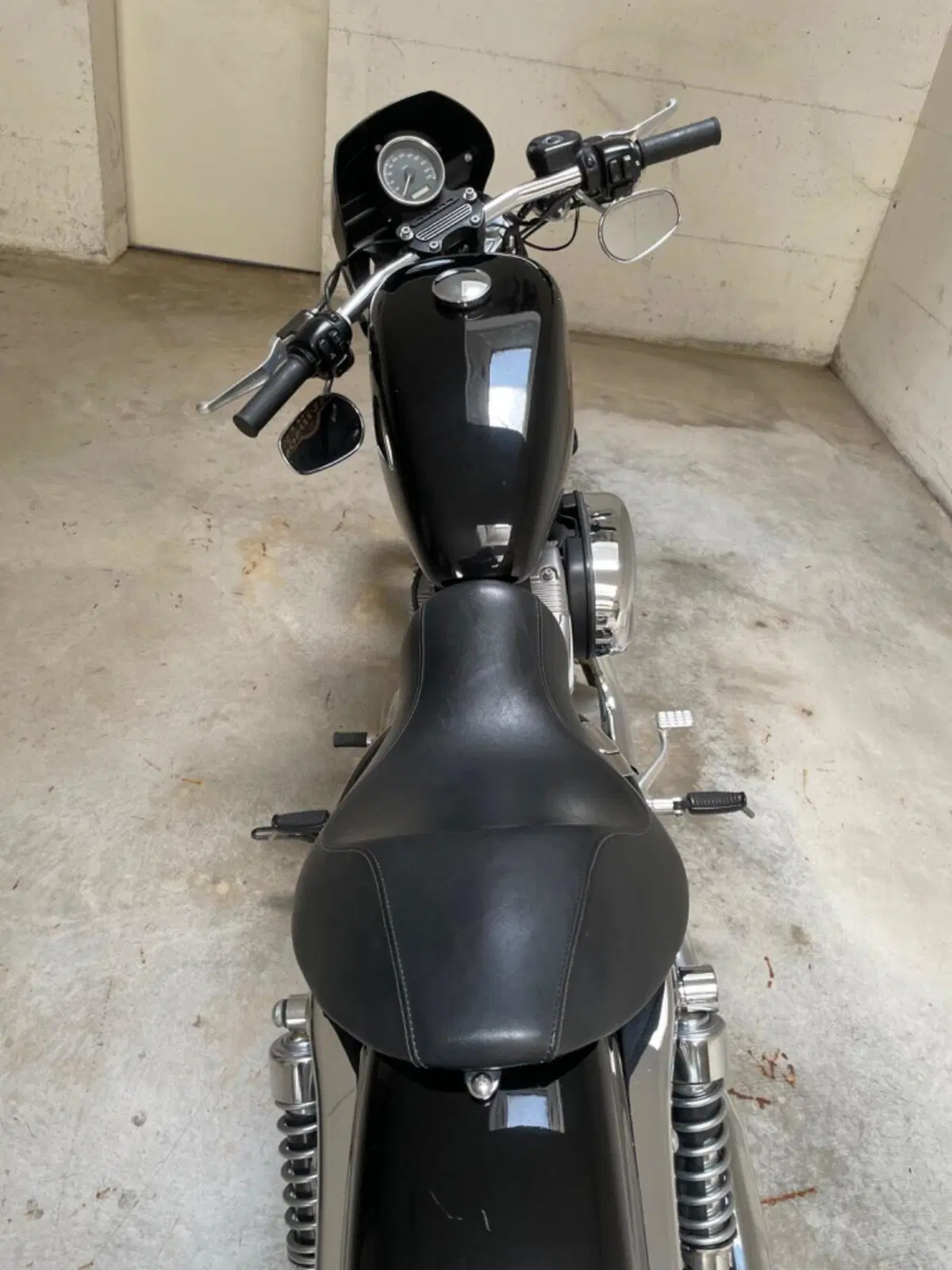 Harley-Davidson 883 Low (2008 - 12) - XL 883L (9)