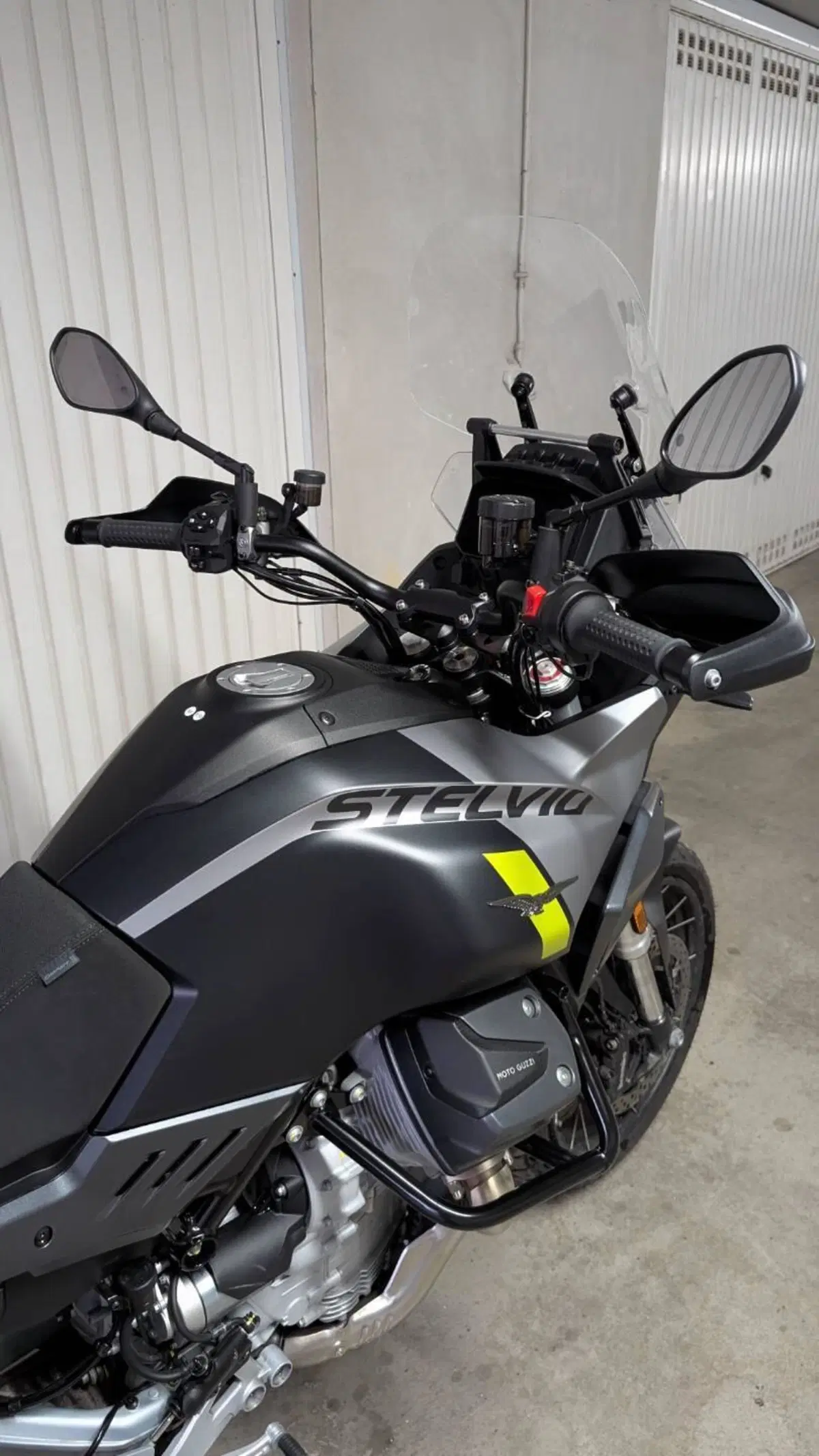 Moto Guzzi Stelvio PFF (2024 - 26) (9)