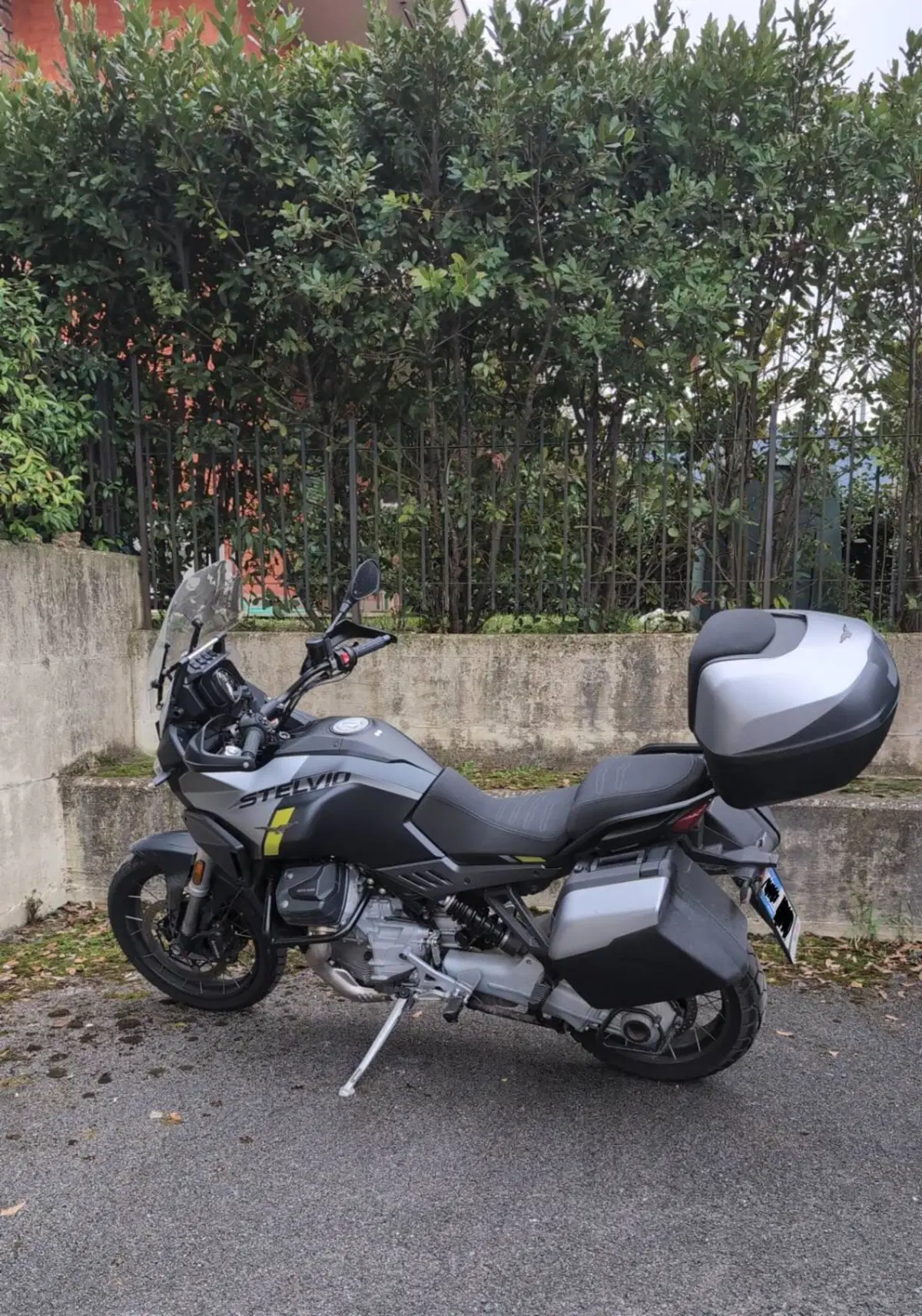 Moto Guzzi Stelvio PFF (2024 - 26) (2)