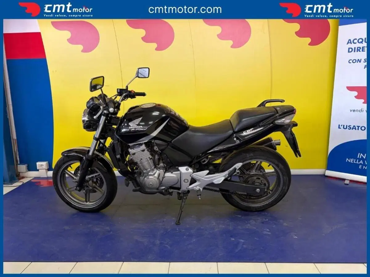 Honda CBF 500 (3)