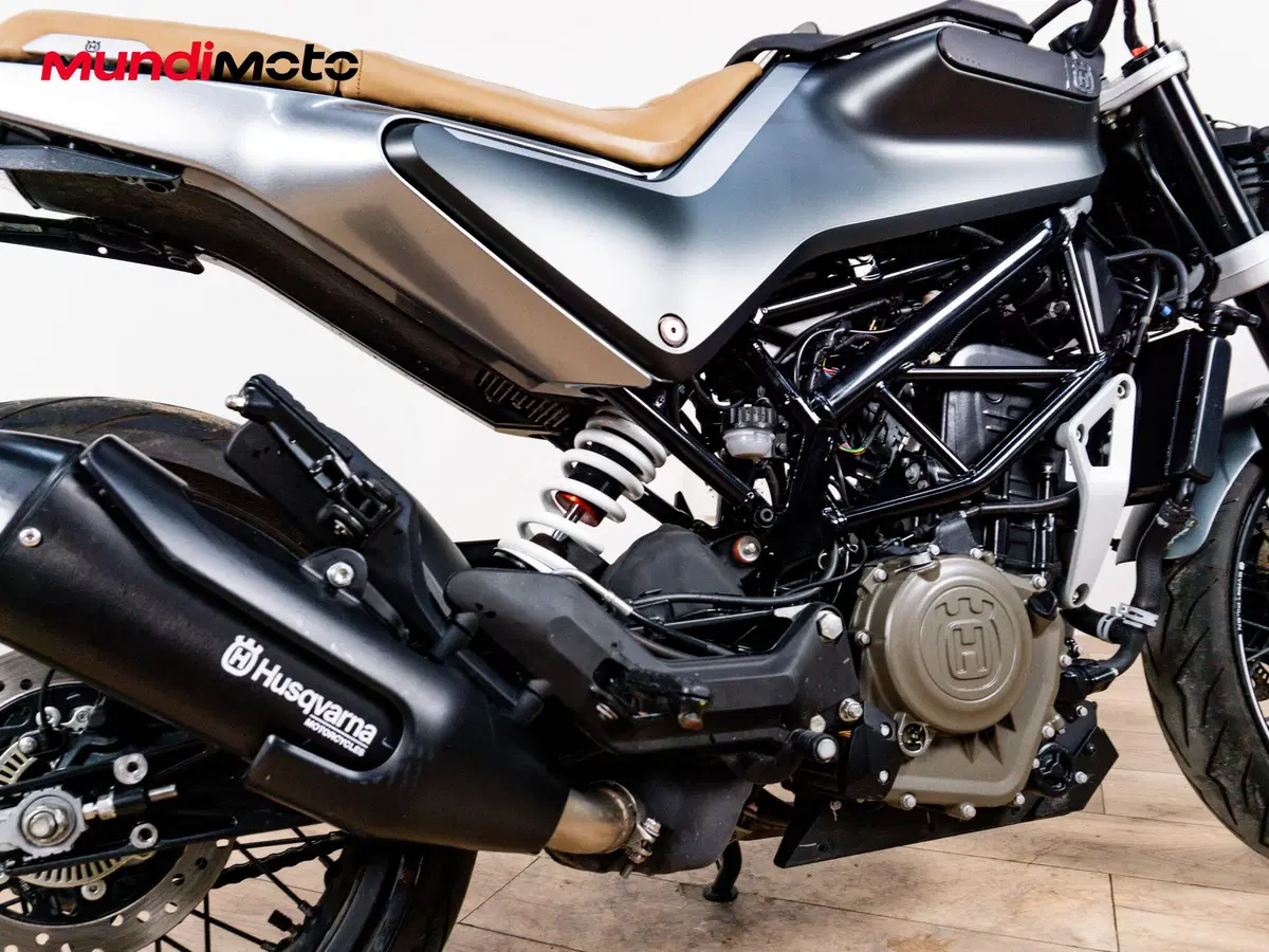 Husqvarna Svartpilen 401 (2020) (4)