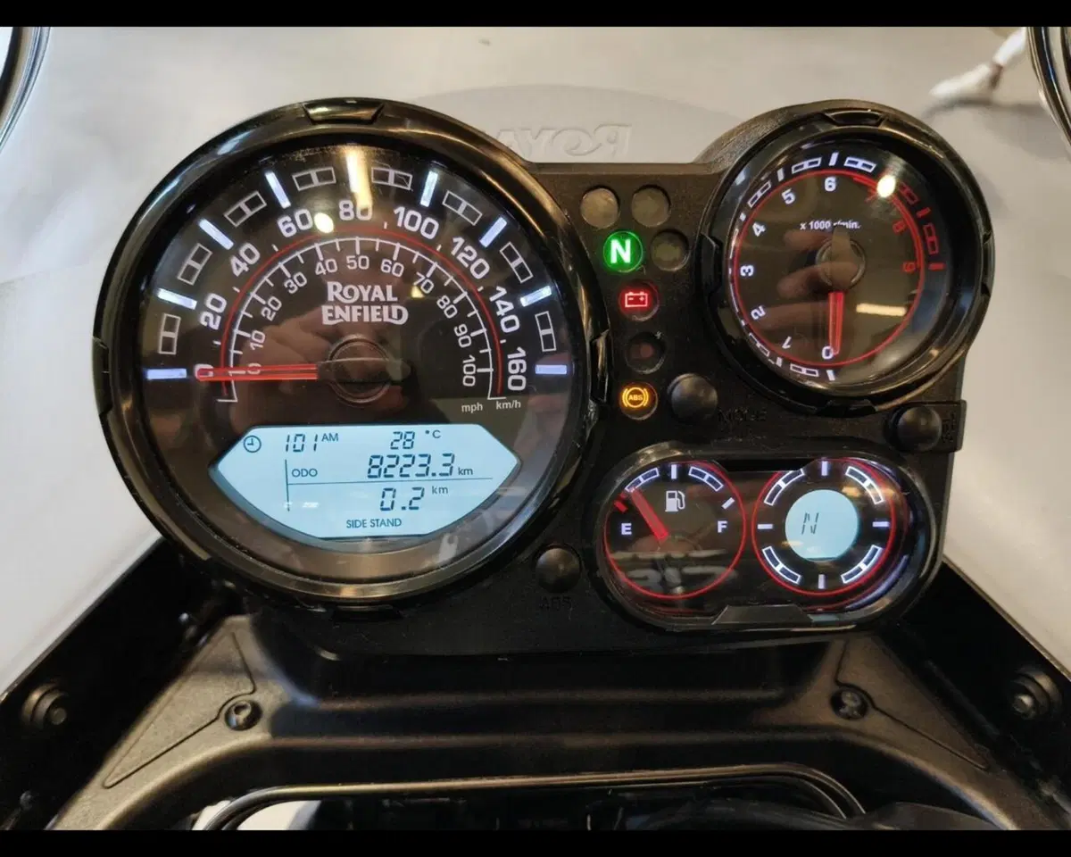 Royal Enfield Himalayan 411 (2021 - 24) (9)