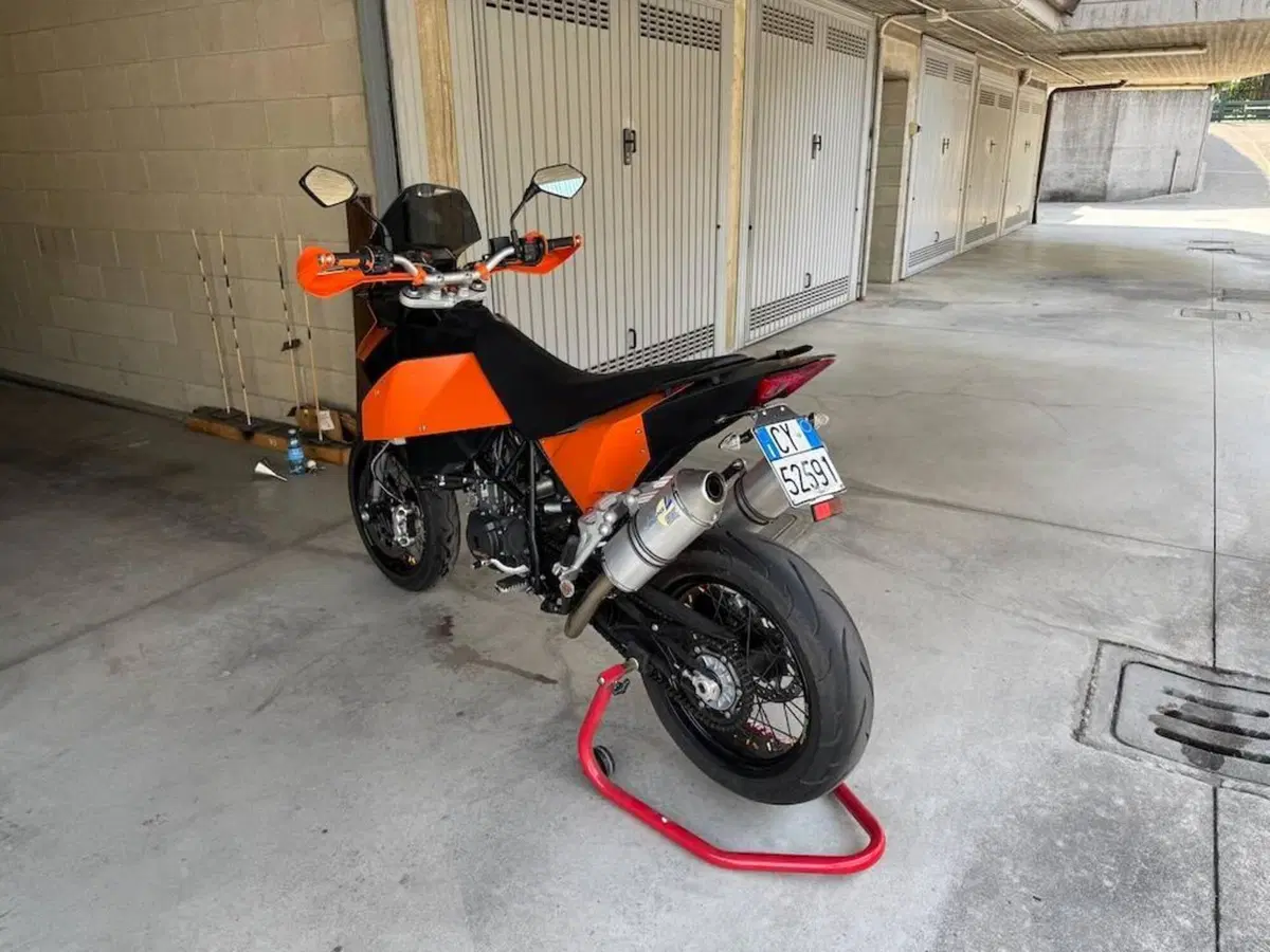 KTM 690 Supermoto (2007 - 12) (2)