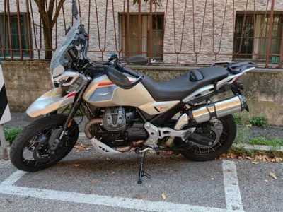 Moto Guzzi V85 TT Travel (2024 - 26) usata