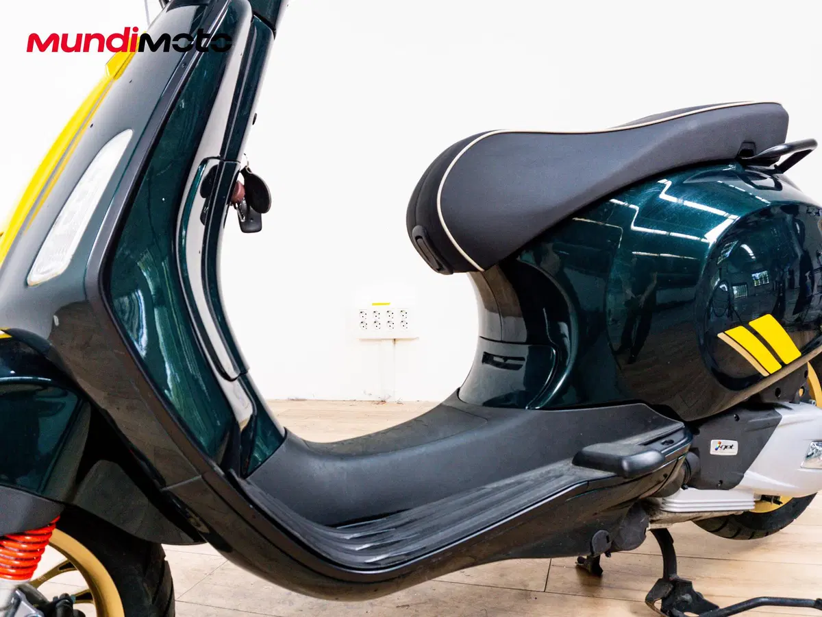 Vespa Sprint 125 3V Racing Sixties (2021 - 22) (9)