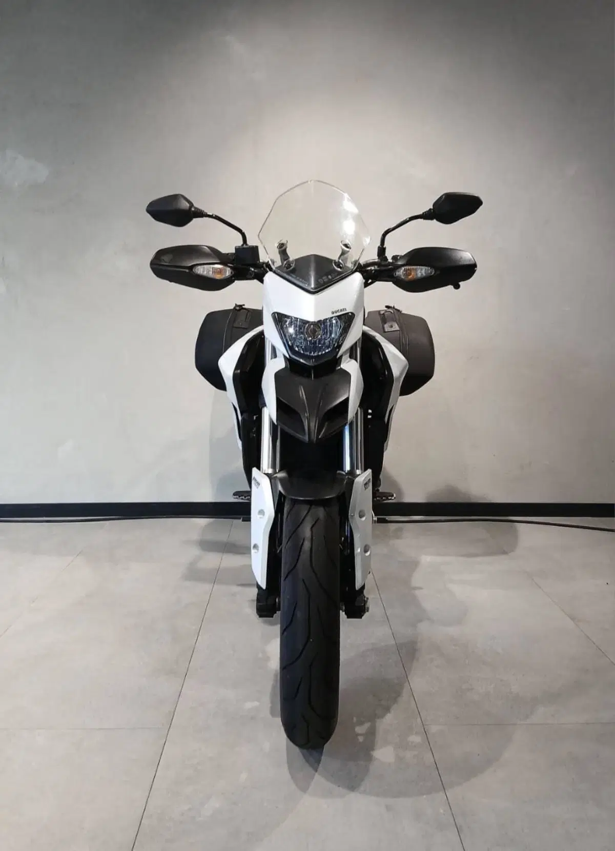 Ducati Hyperstrada 821 (2013 - 15) (3)