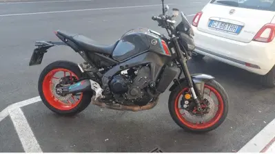 Yamaha MT-09 (2021 - 23) usata