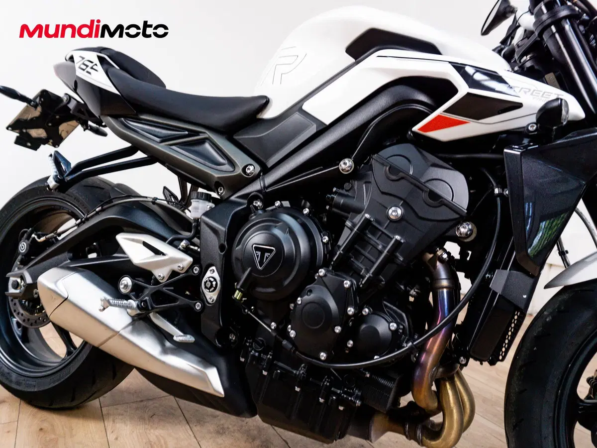 Triumph Street Triple 765 R (2023 - 26) (5)
