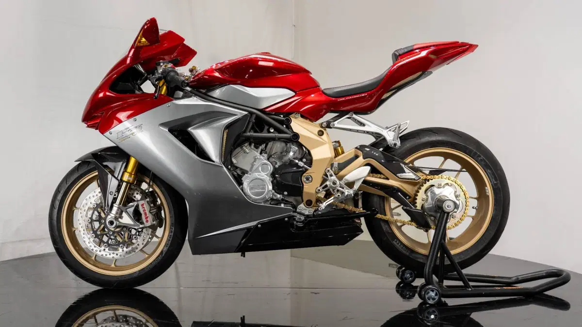 MV Agusta F3 675 Oro (2011) (2)