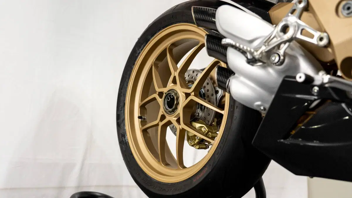 MV Agusta F3 675 Oro (2011) (13)