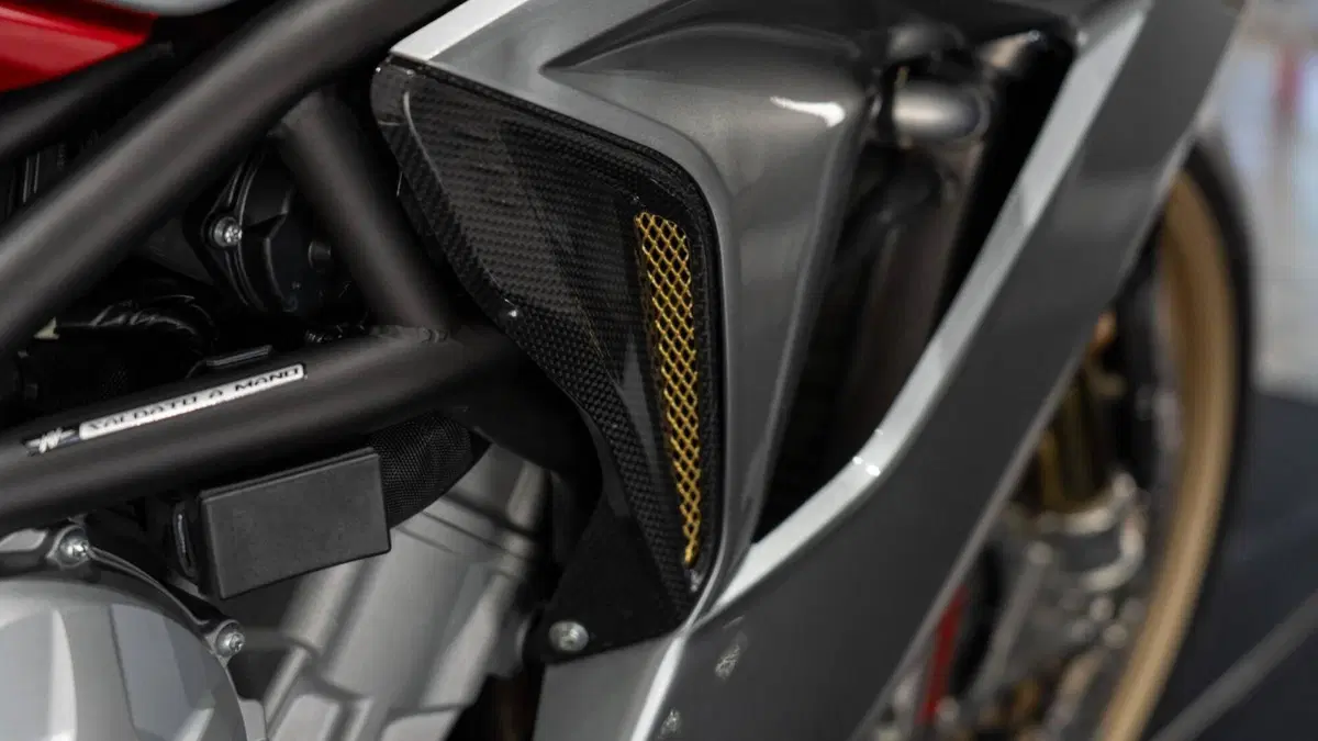 MV Agusta F3 675 Oro (2011) (14)