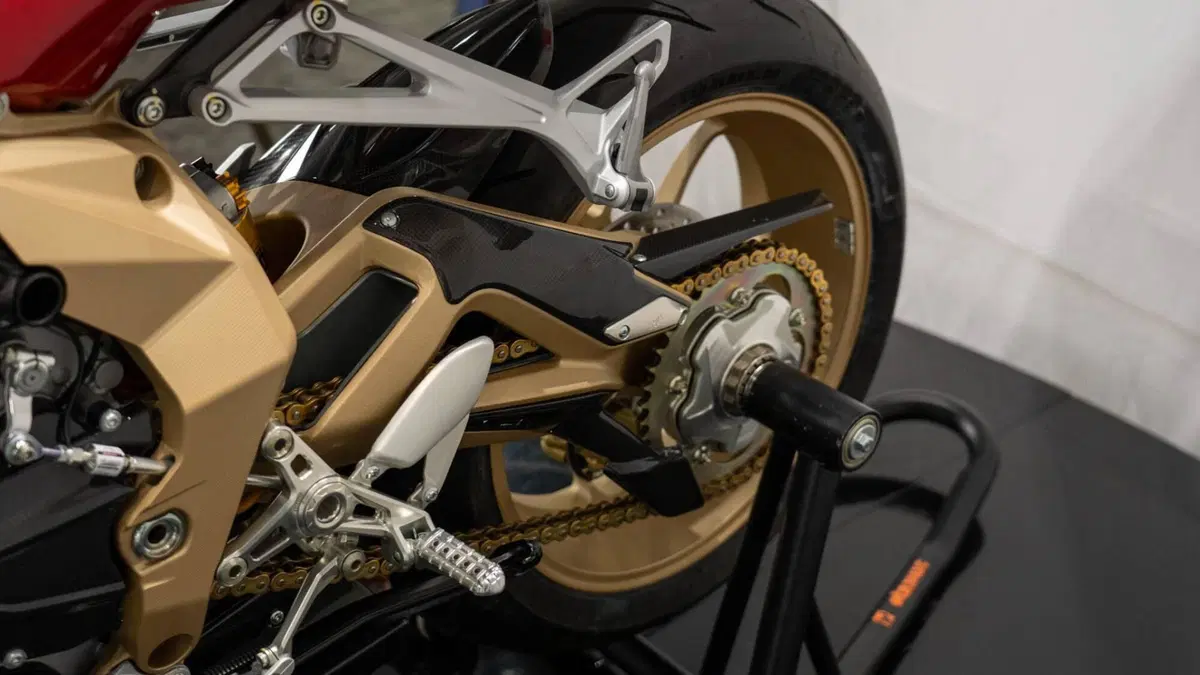 MV Agusta F3 675 Oro (2011) (18)