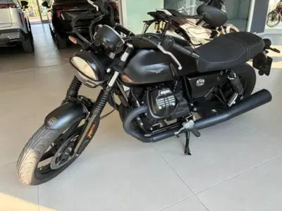 Moto Guzzi V7 Stone (2021 - 24) usata