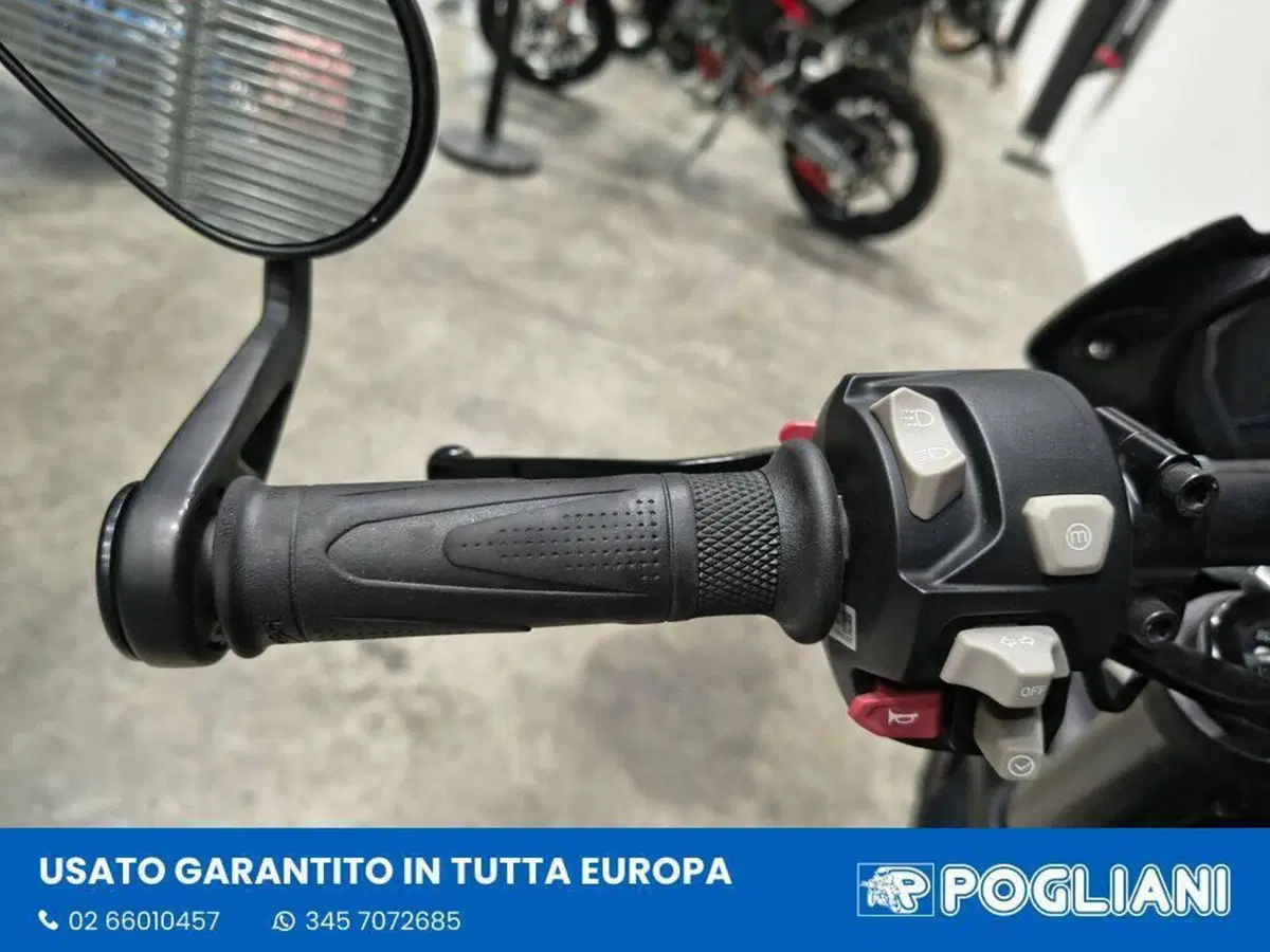 Triumph Street Triple RS (2017 - 19) (8)
