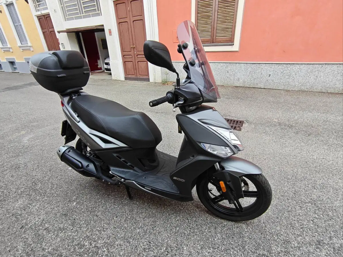 Kymco Agility 200i R16 + (2021 - 25) (4)