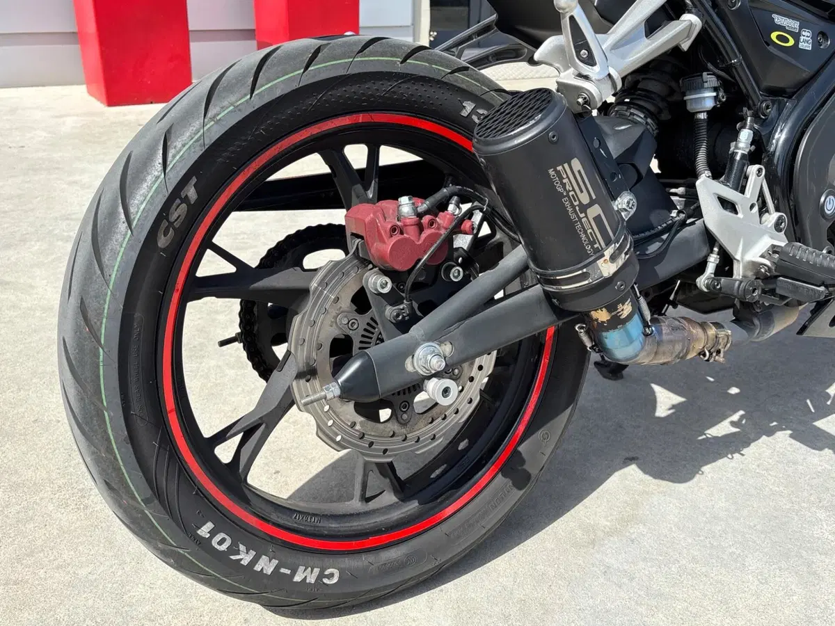 QJ Motor SRK 125 R (2024) (9)