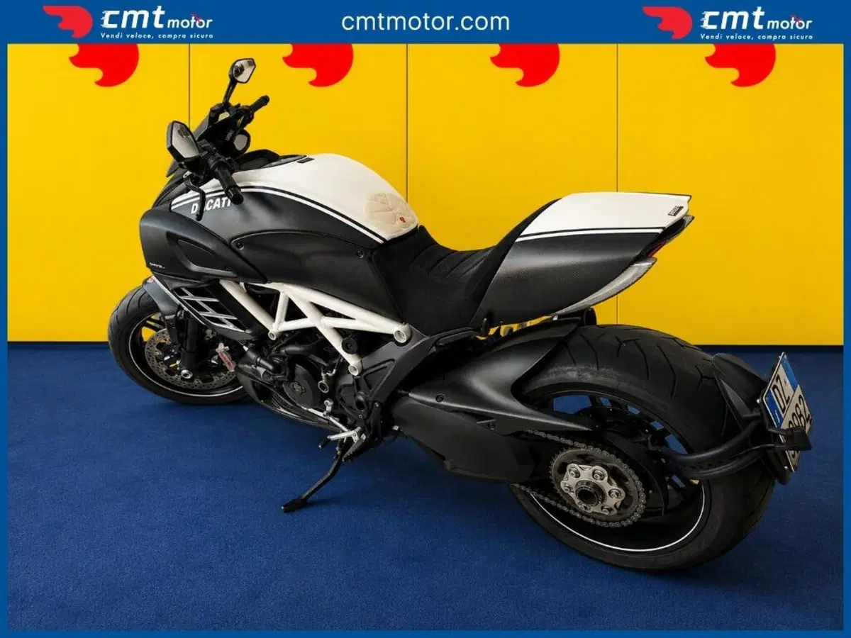 Ducati Diavel 1200 AMG (2012) (3)