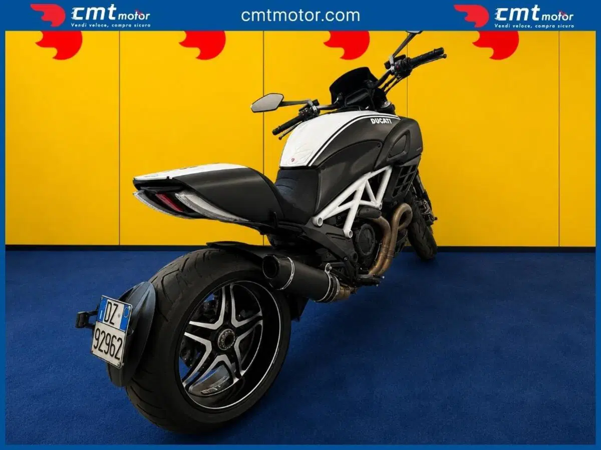 Ducati Diavel 1200 AMG (2012) (5)