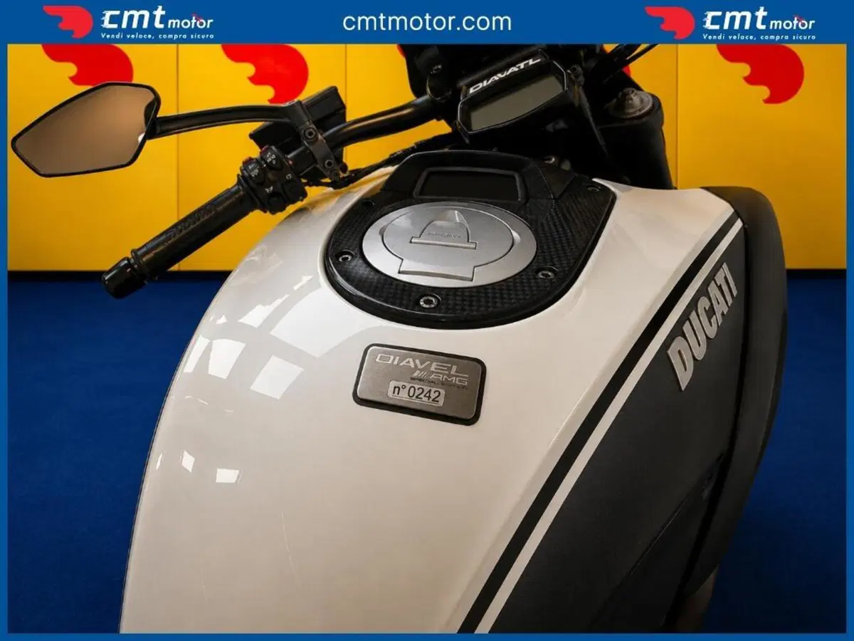 Ducati Diavel 1200 AMG (2012) (7)