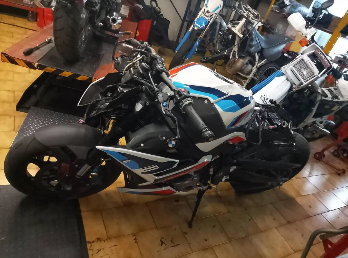 Bmw S 1000 R (2021 - 24) (9)