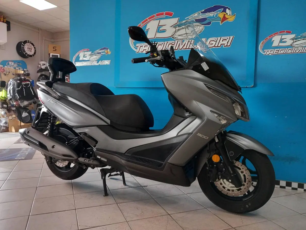 Kymco X-Town 300i ABS (2016 - 20) (2)