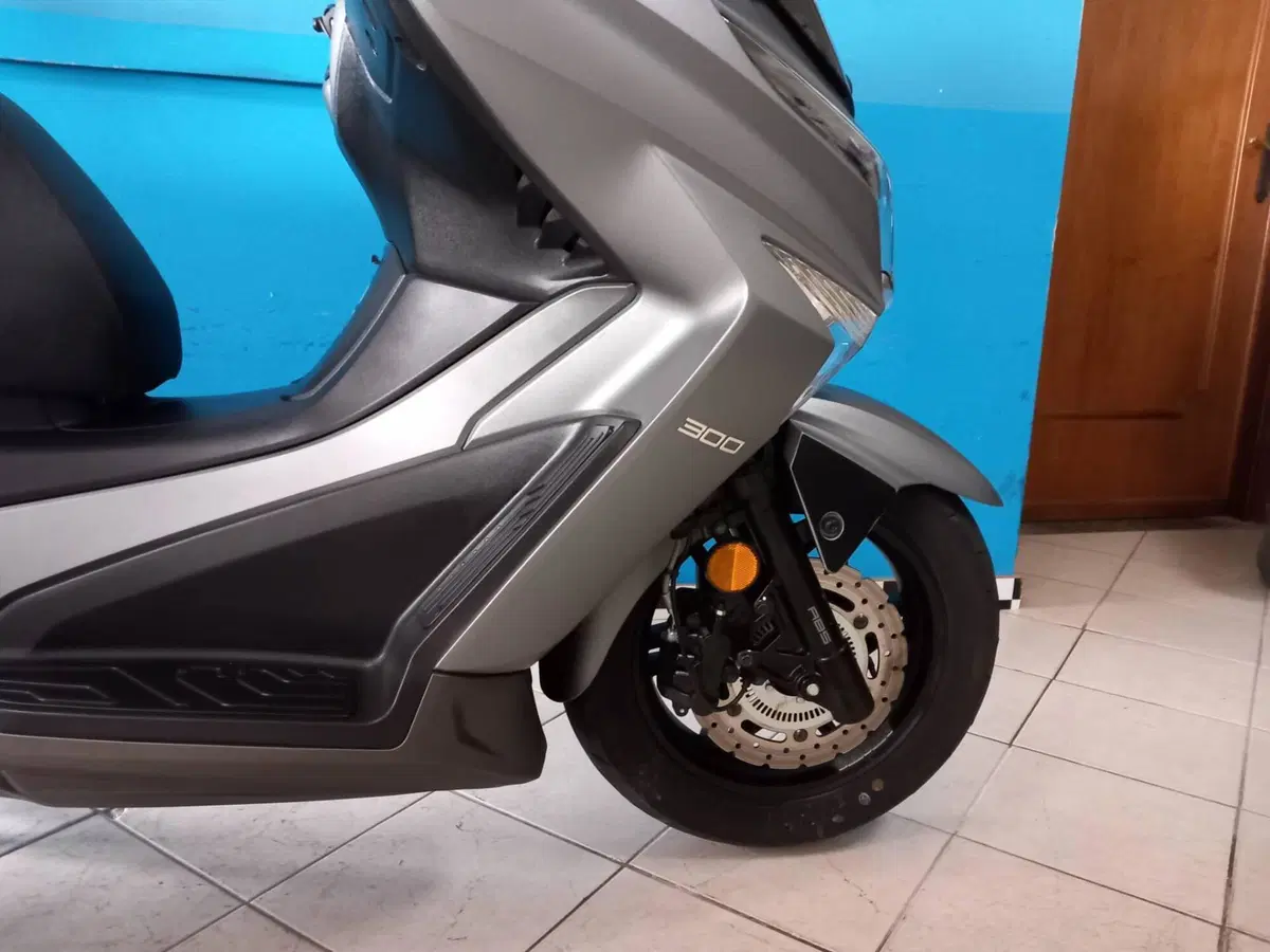 Kymco X-Town 300i ABS (2016 - 20) (16)