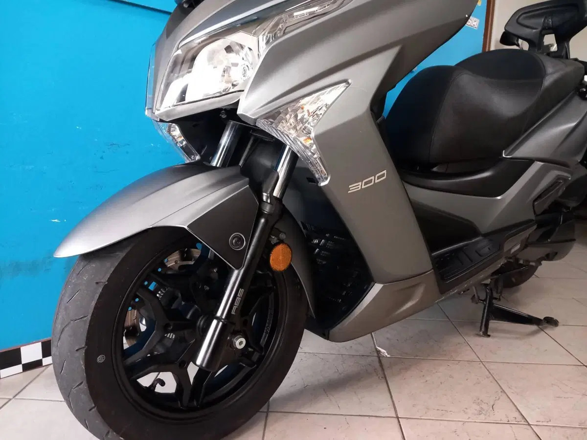 Kymco X-Town 300i ABS (2016 - 20) (7)