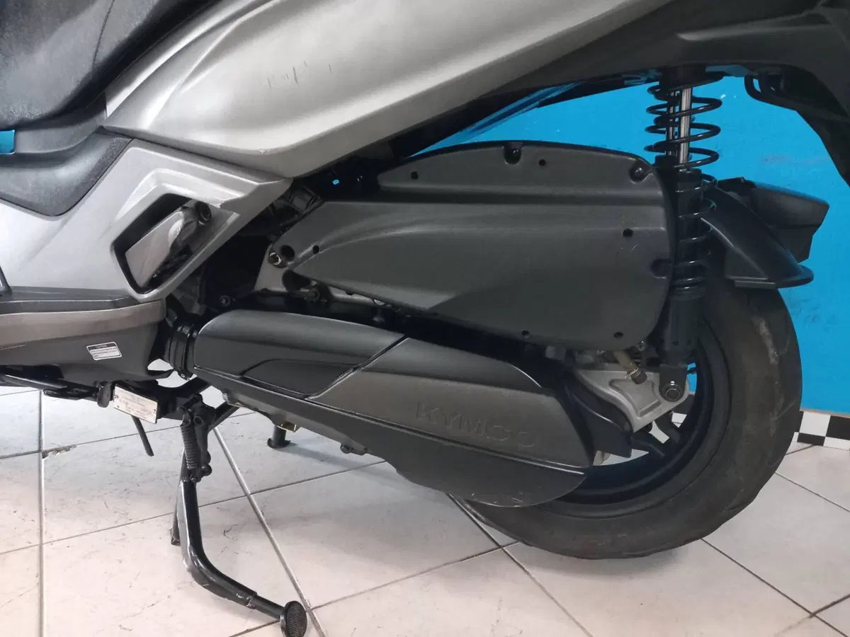 Kymco X-Town 300i ABS (2016 - 20) (11)