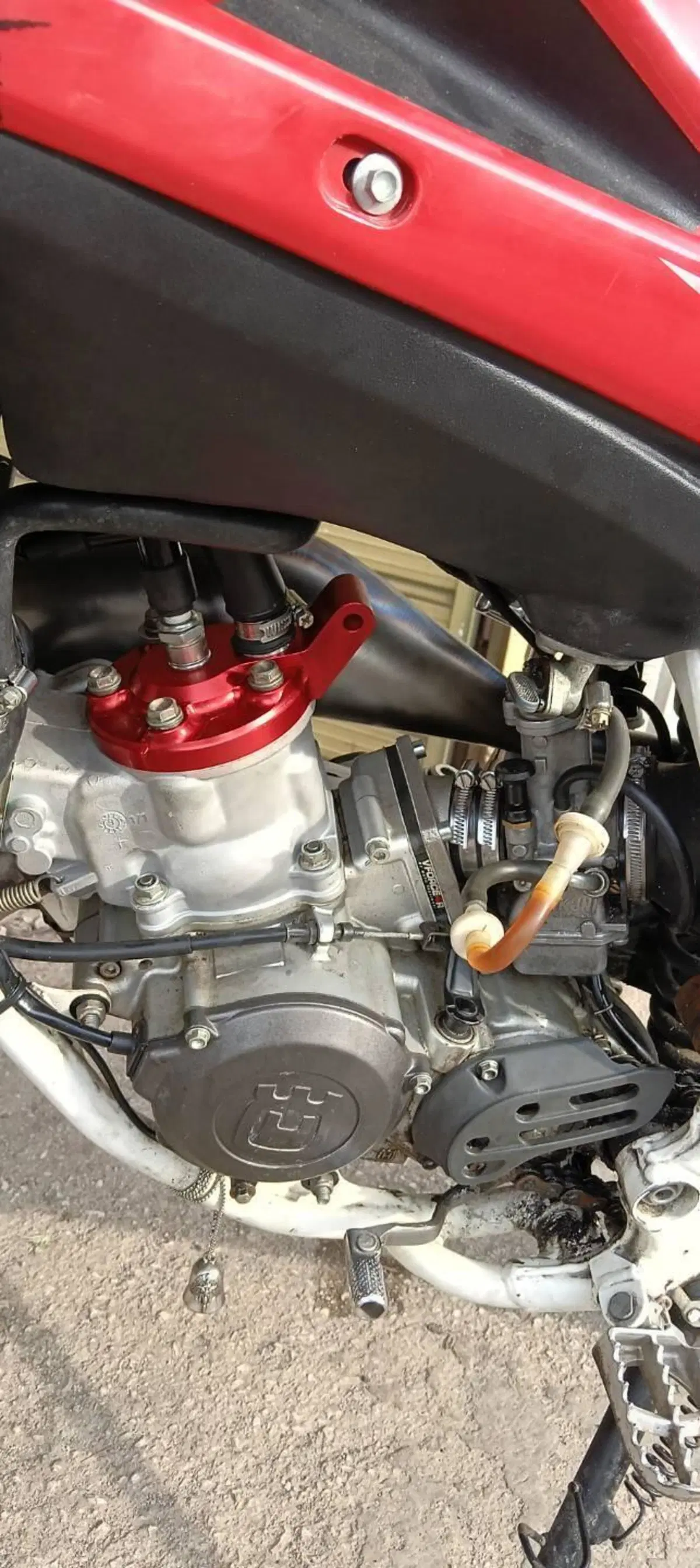 Husqvarna SM 125 (2010 - 12) (5)