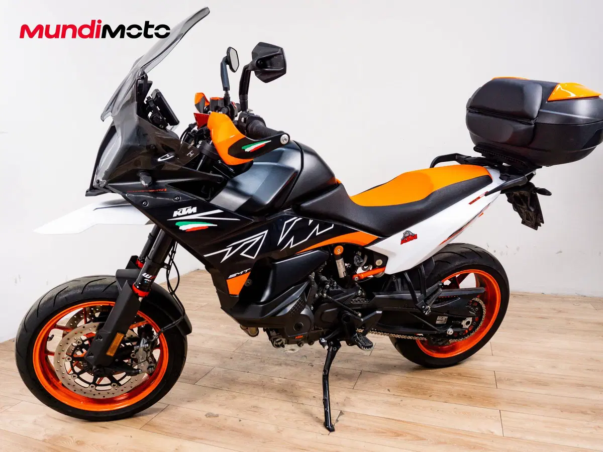 KTM 890 SMT (2026) (8)