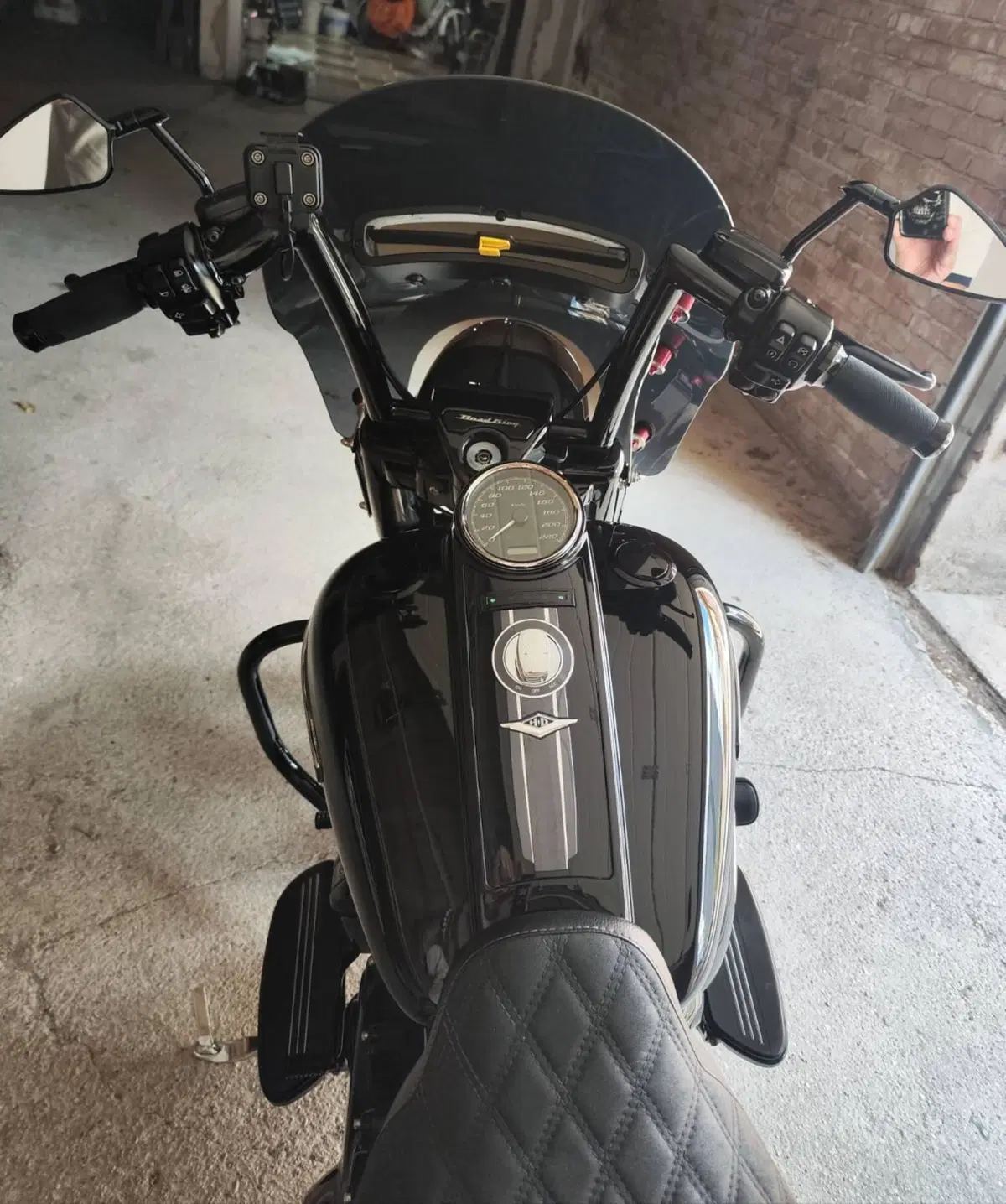 Harley-Davidson 107 Road Glide Special (2017 - 18) - FLTRXS (4)