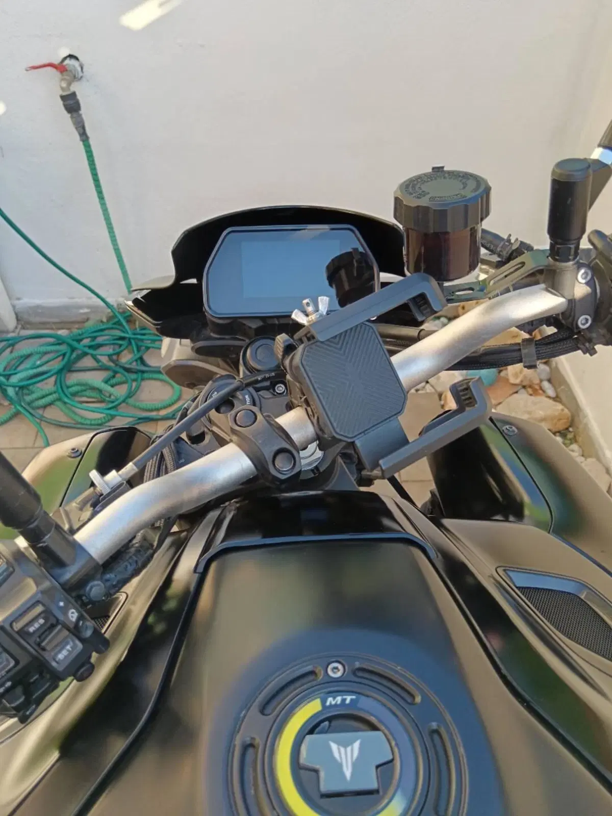 Yamaha MT-10 (2022 - 26) (2)