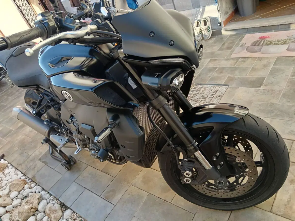 Yamaha MT-10 (2022 - 26) (3)